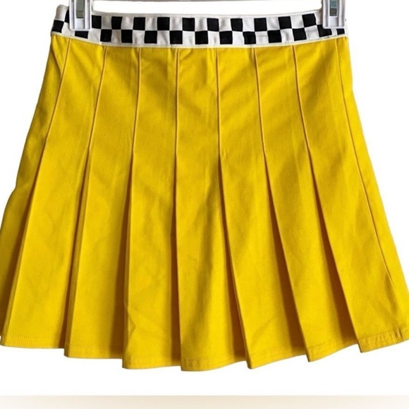 Vans X Tierra Whack Yellow Pleated Black/White Checkered High Rise Skirt NWT 25 - Picture 7 of 16